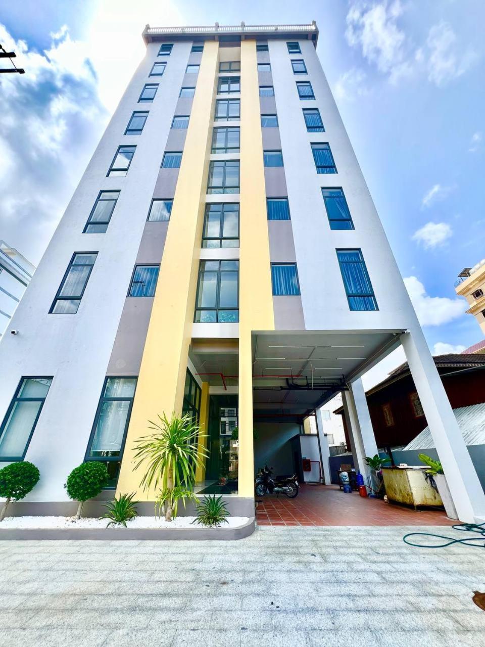 C-Hotel Сиануквиль Экстерьер фото